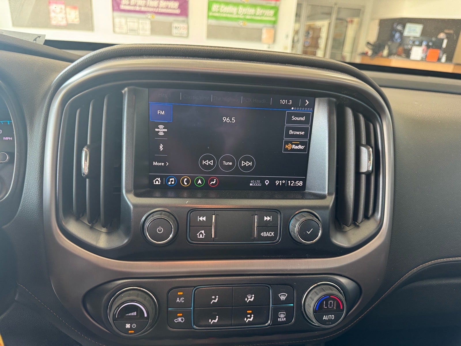 2022 GMC Canyon AT4 - Leather