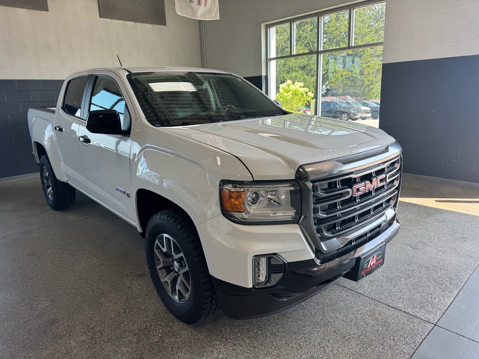 2022 GMC Canyon AT4 - Leather