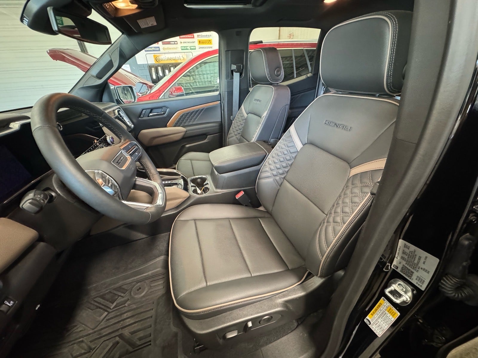 2025 GMC Canyon Denali