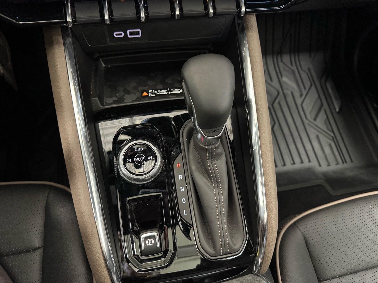 2025 GMC Canyon Denali