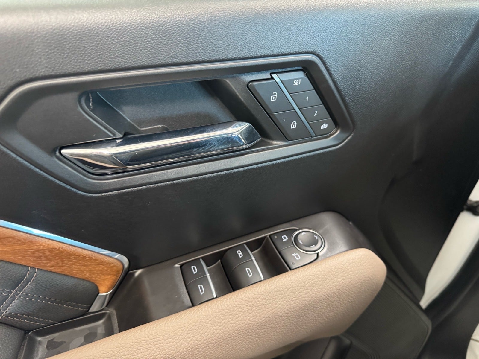 2025 GMC Canyon Denali