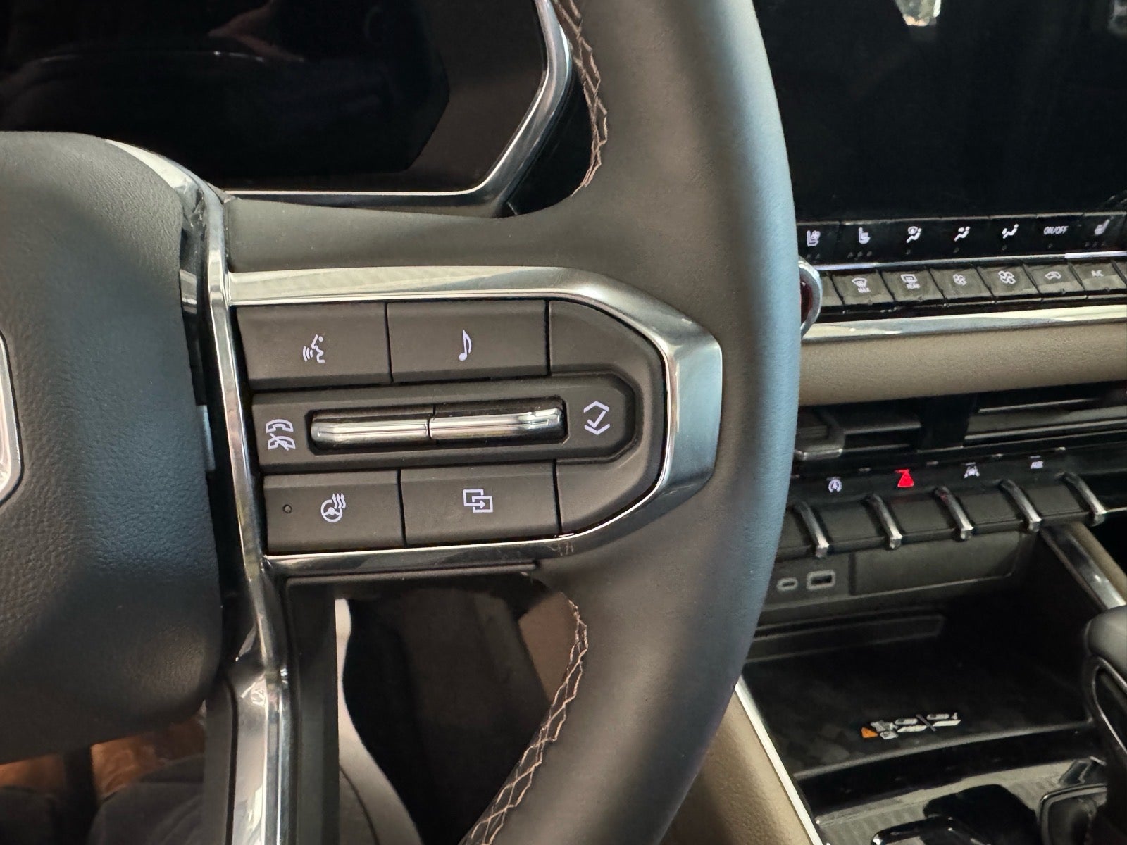 2025 GMC Canyon Denali