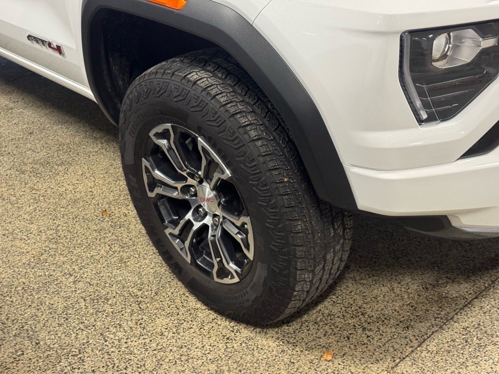 2024 GMC Canyon AT4