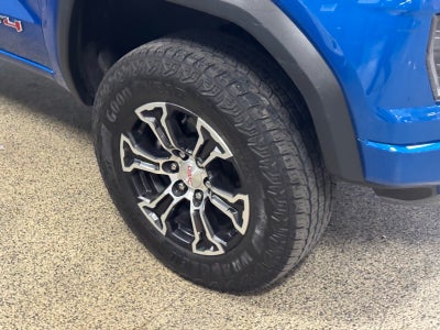 2023 GMC Canyon AT4