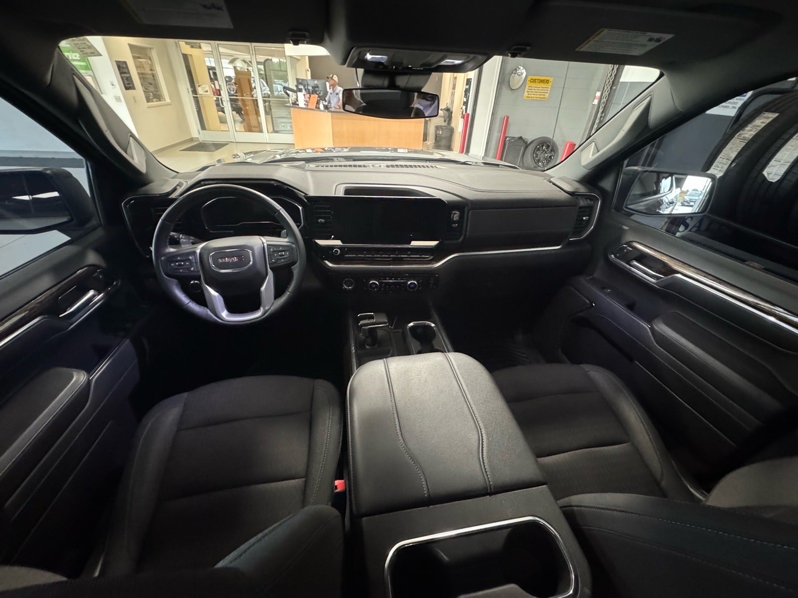 2023 GMC Sierra 1500 Elevation