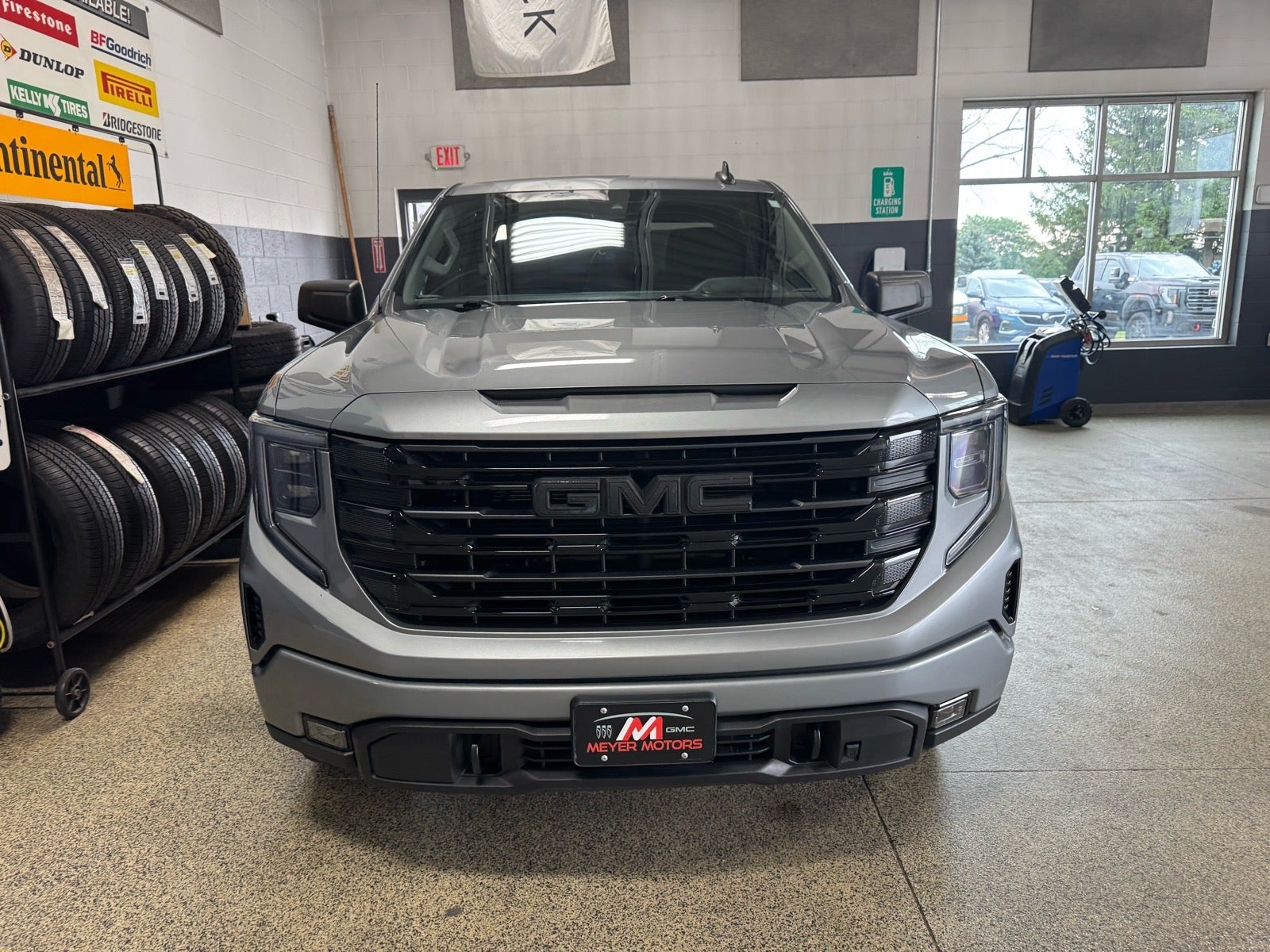 2023 GMC Sierra 1500 Elevation