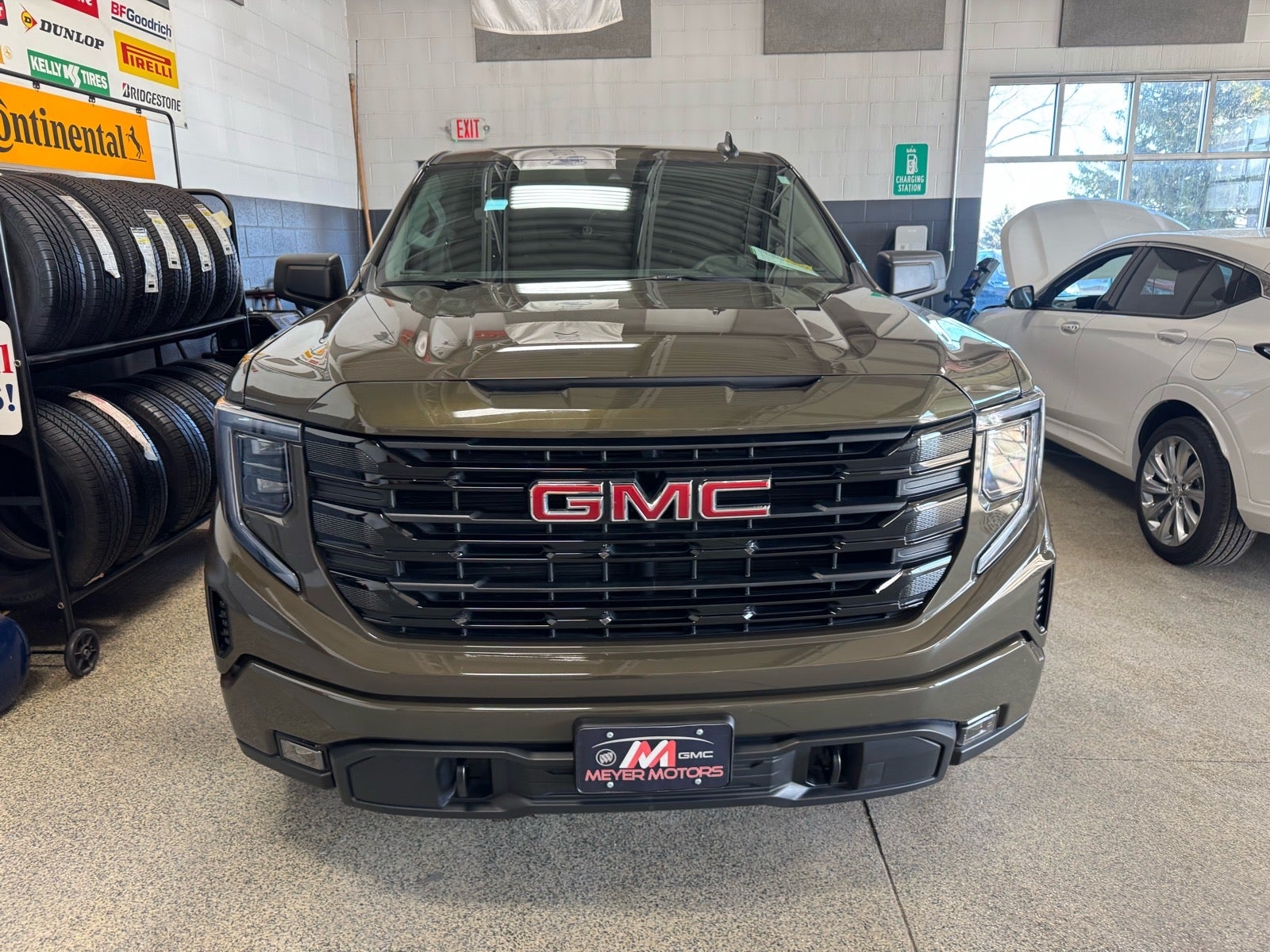 2024 GMC Sierra 1500 Elevation