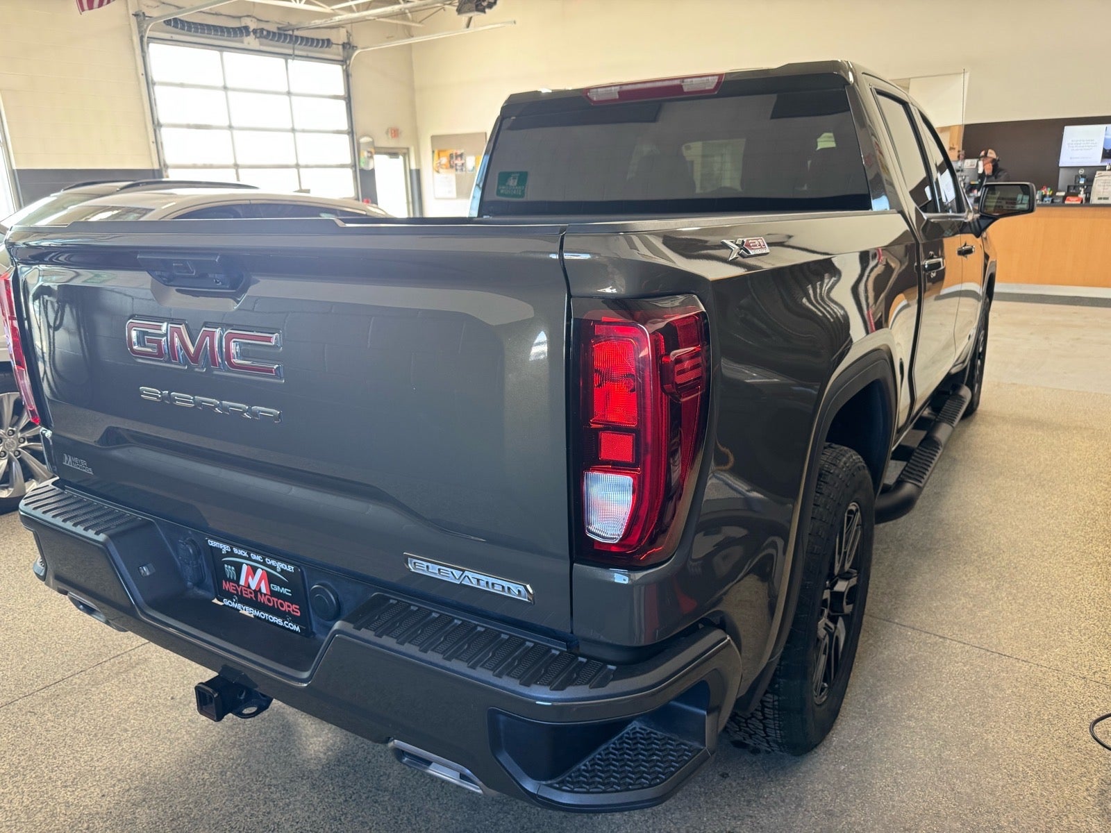 2024 GMC Sierra 1500 Elevation