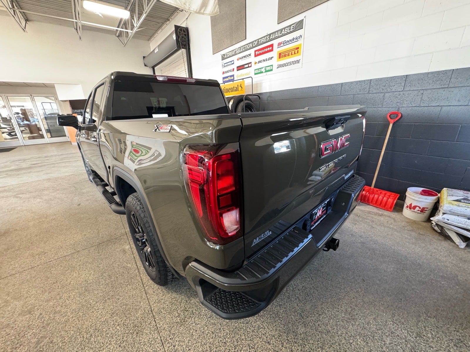 2024 GMC Sierra 1500 Elevation