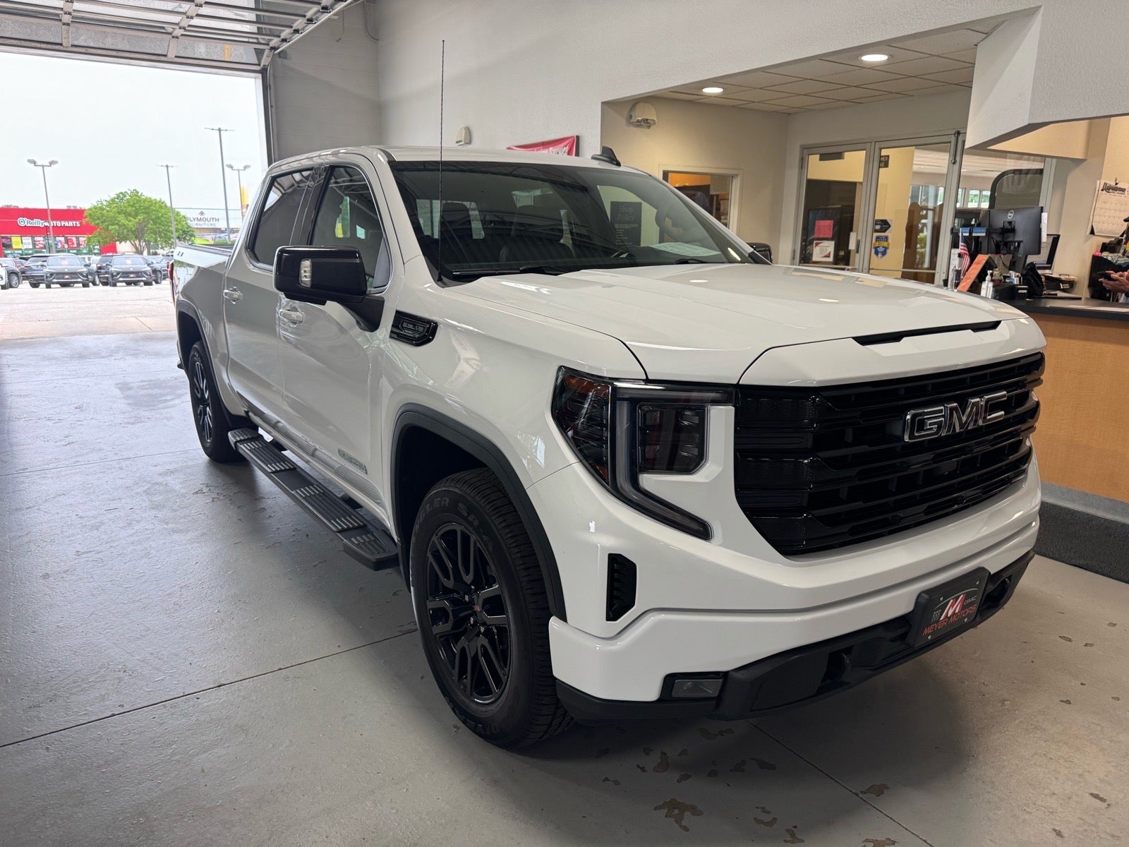2023 GMC Sierra 1500 Elevation