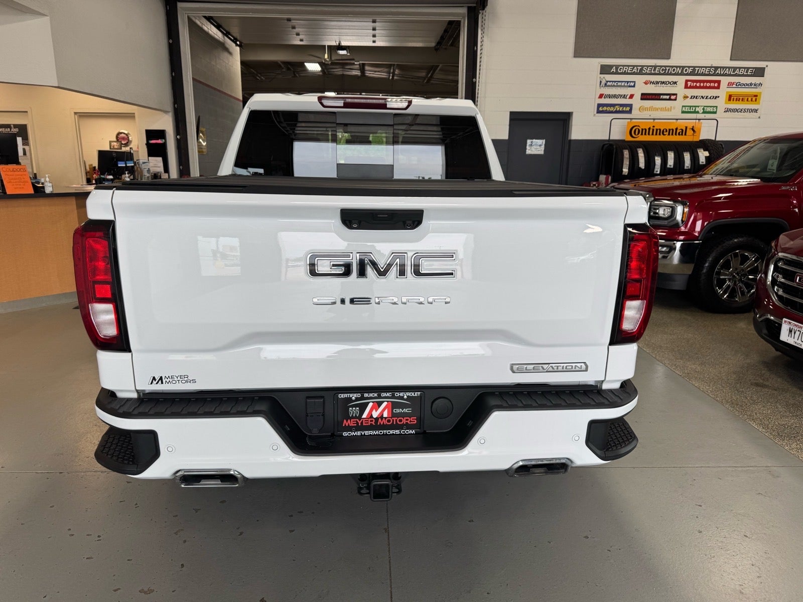 2023 GMC Sierra 1500 Elevation