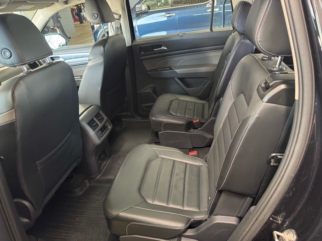 2022 Volkswagen Atlas 3.6L V6 SEL Premium R-Line