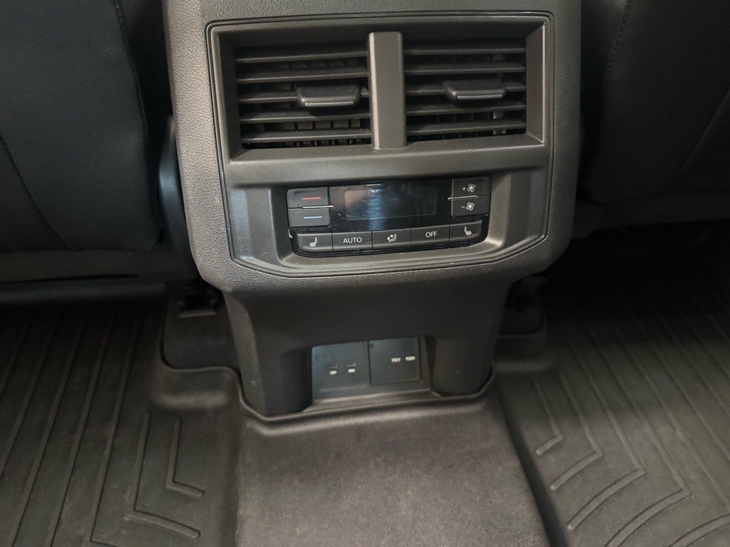 2022 Volkswagen Atlas 3.6L V6 SEL Premium R-Line