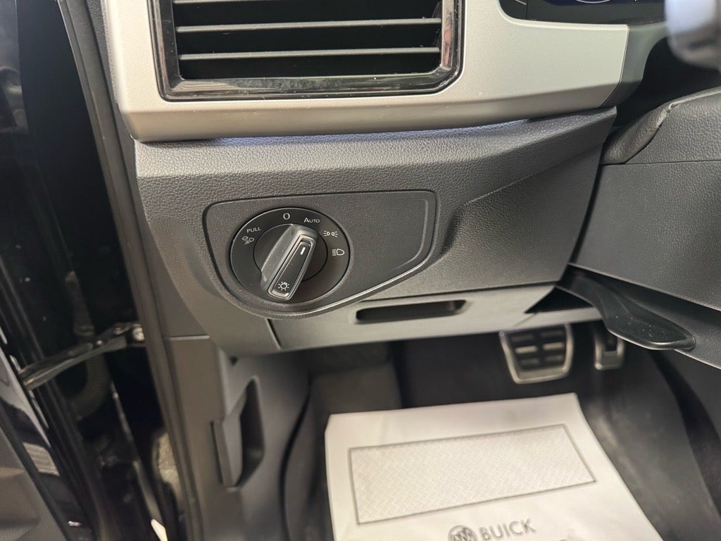 2022 Volkswagen Atlas 3.6L V6 SEL Premium R-Line