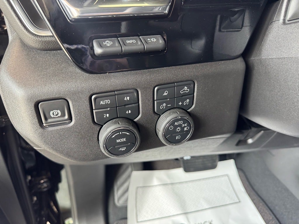 2025 Chevrolet Silverado 3500 HD High Country