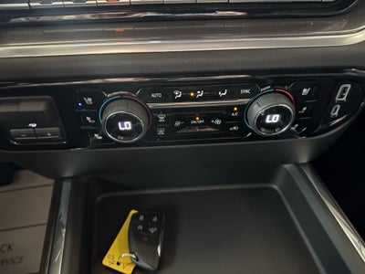 2025 Chevrolet Silverado 3500 HD High Country