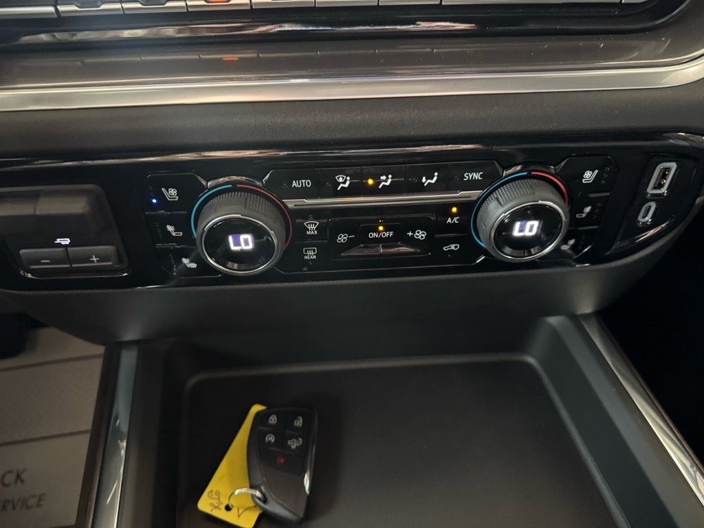 2025 Chevrolet Silverado 3500 HD High Country