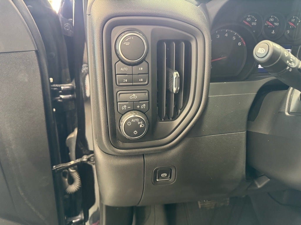 2022 Chevrolet Silverado 1500 Custom Trail Boss