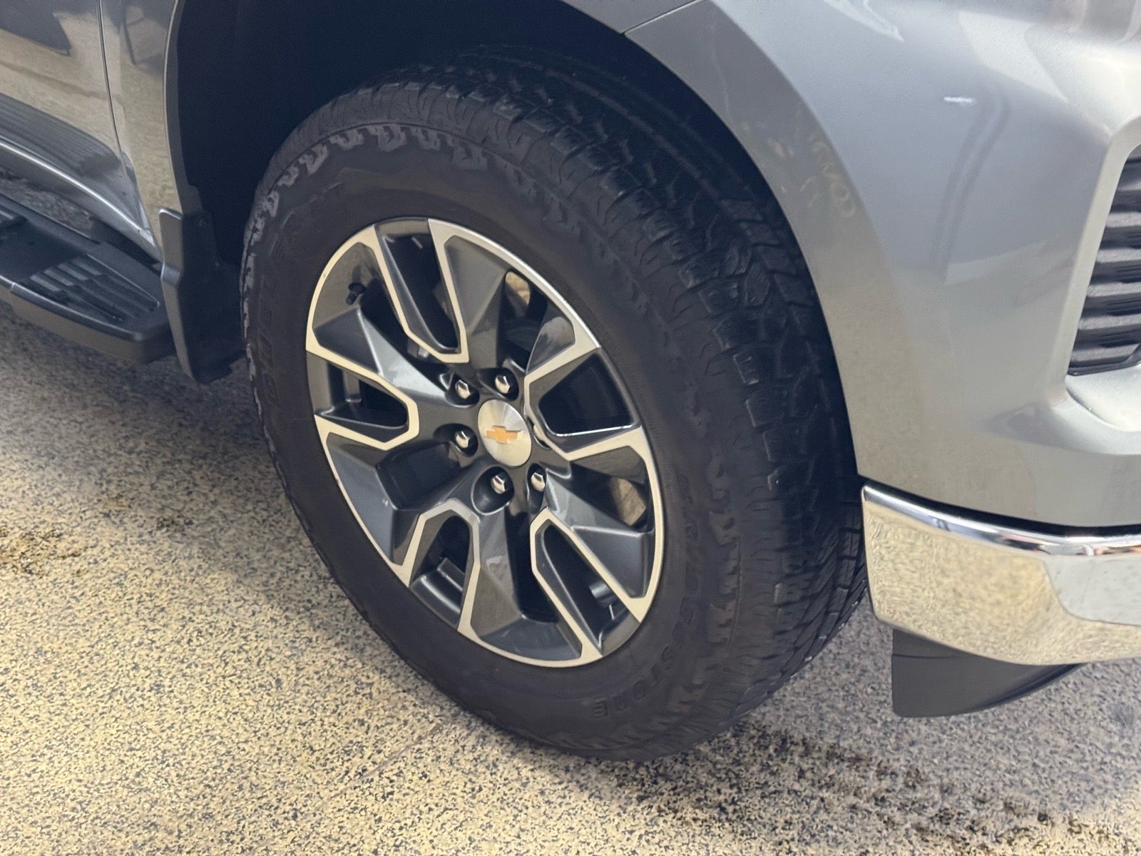 2025 Chevrolet Silverado 1500 LT