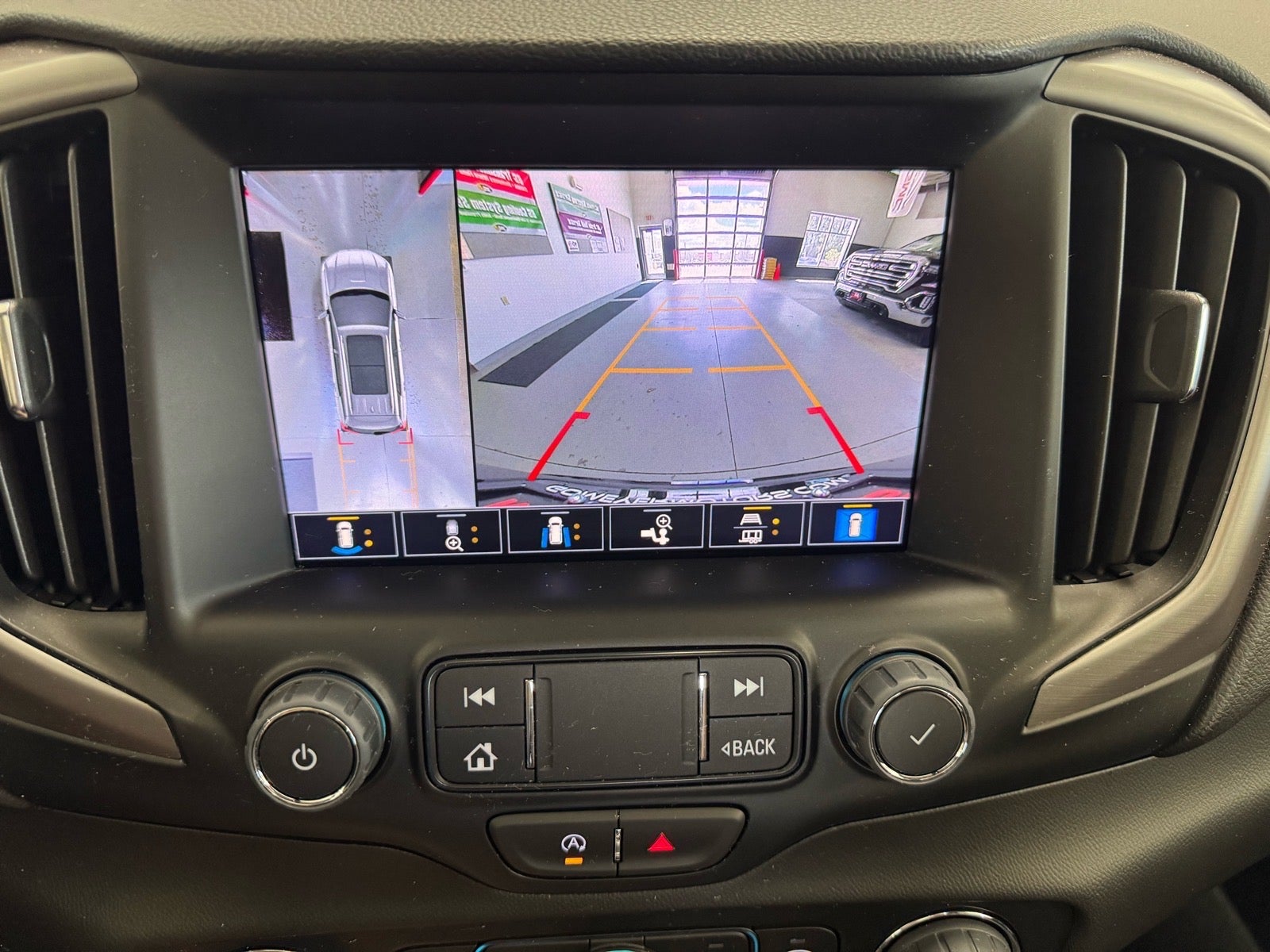 2023 GMC Terrain AT4
