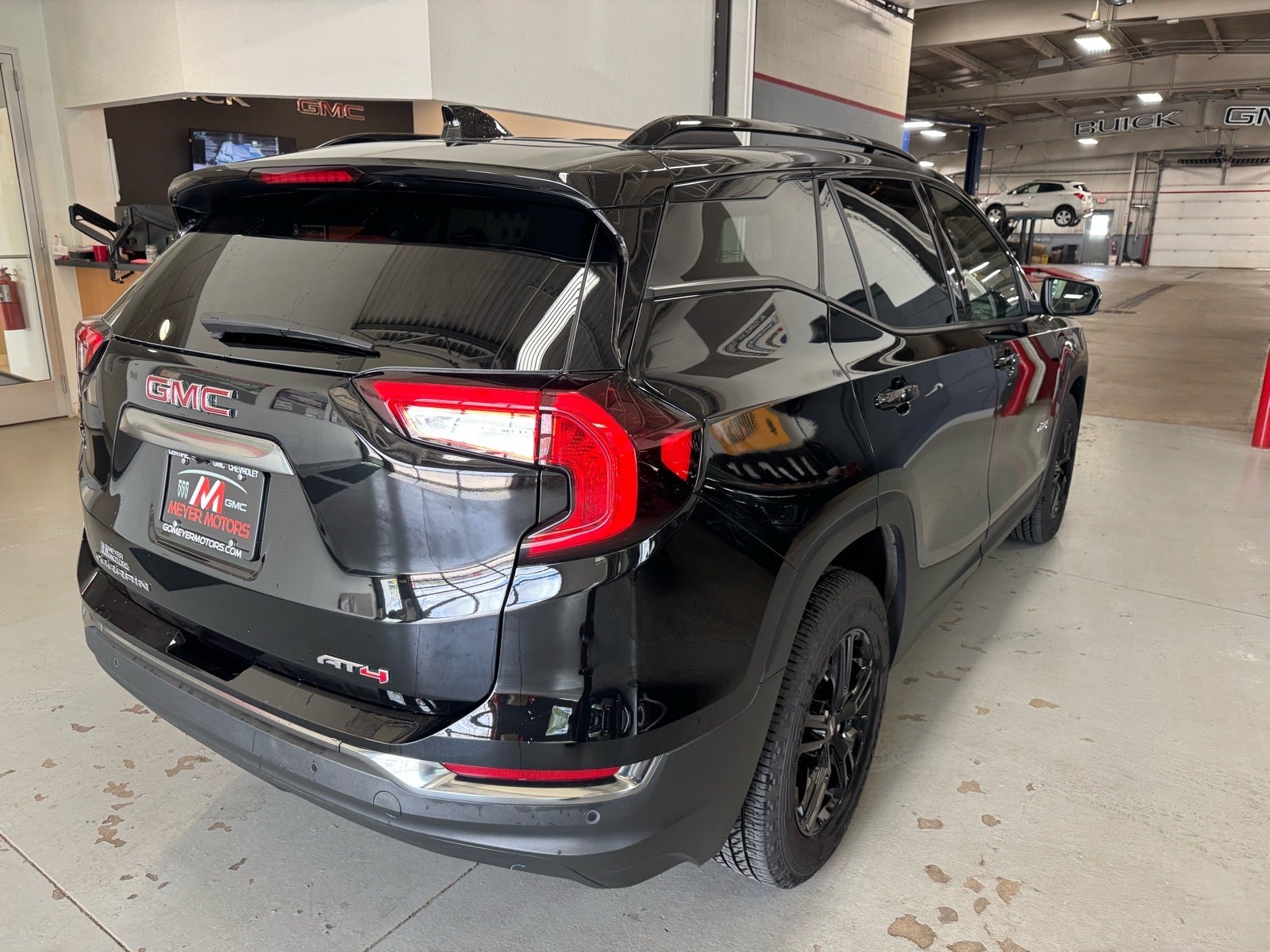 2023 GMC Terrain AT4