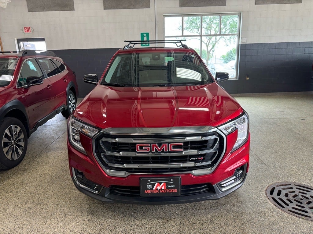 2024 GMC Terrain AT4