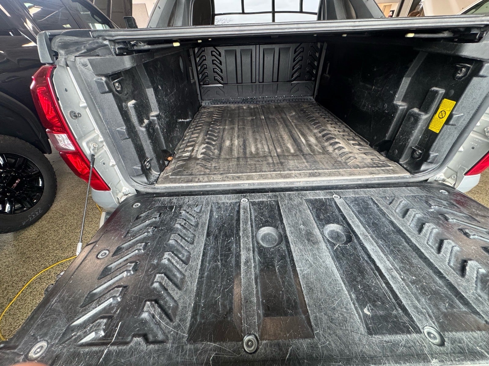 2011 Chevrolet Avalanche LS