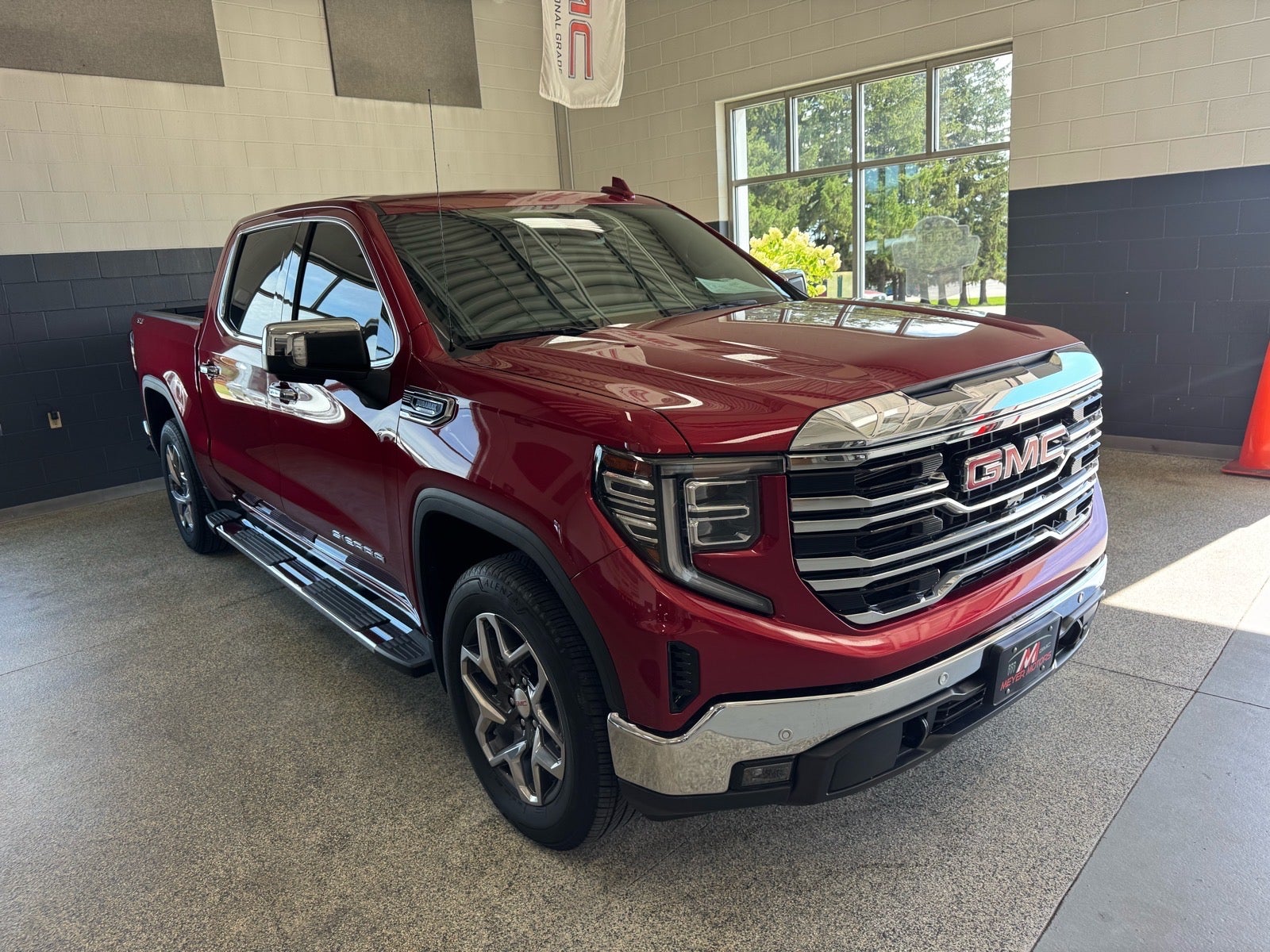 2024 GMC Sierra 1500 SLT