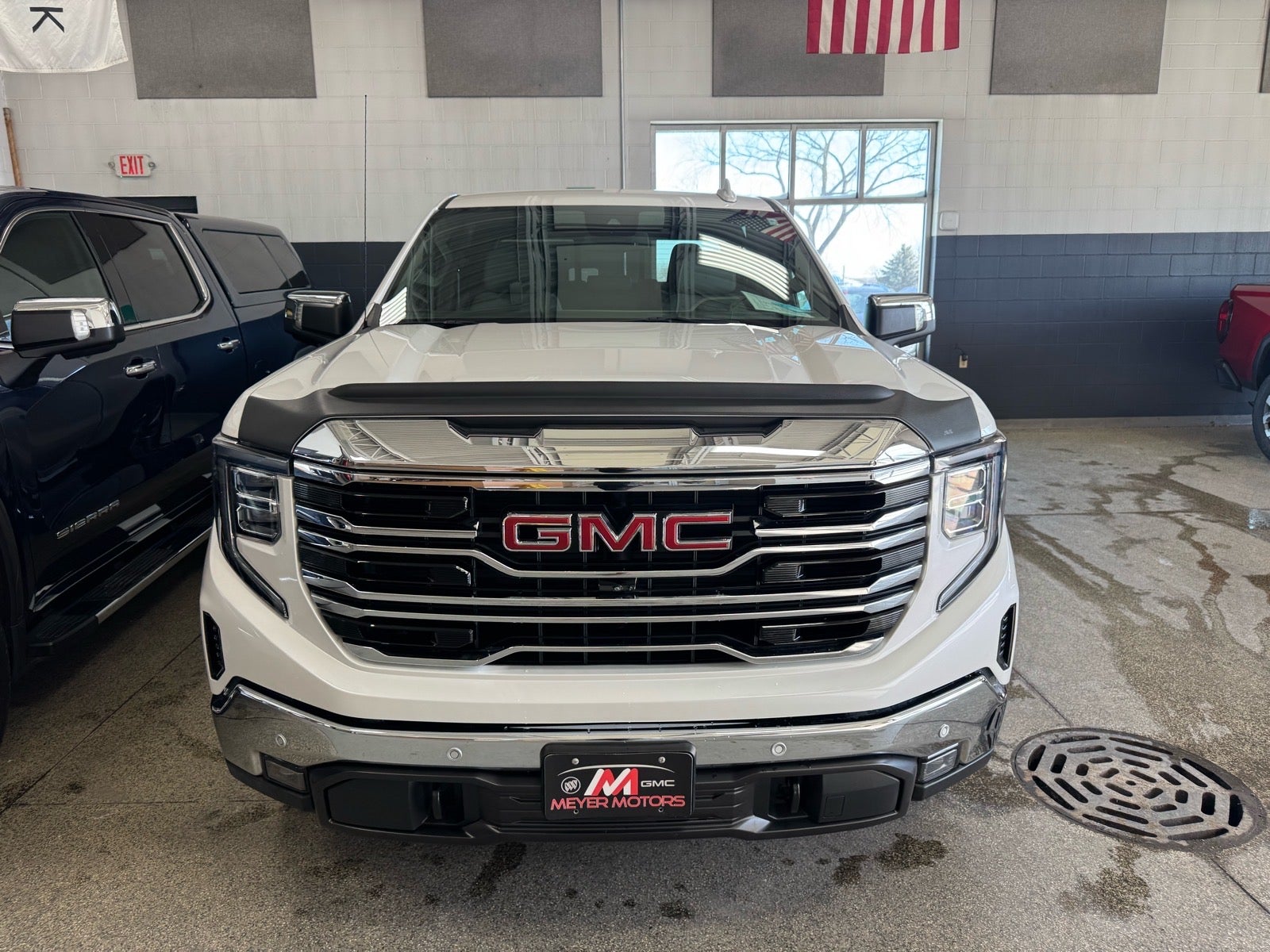 2024 GMC Sierra 1500 SLT
