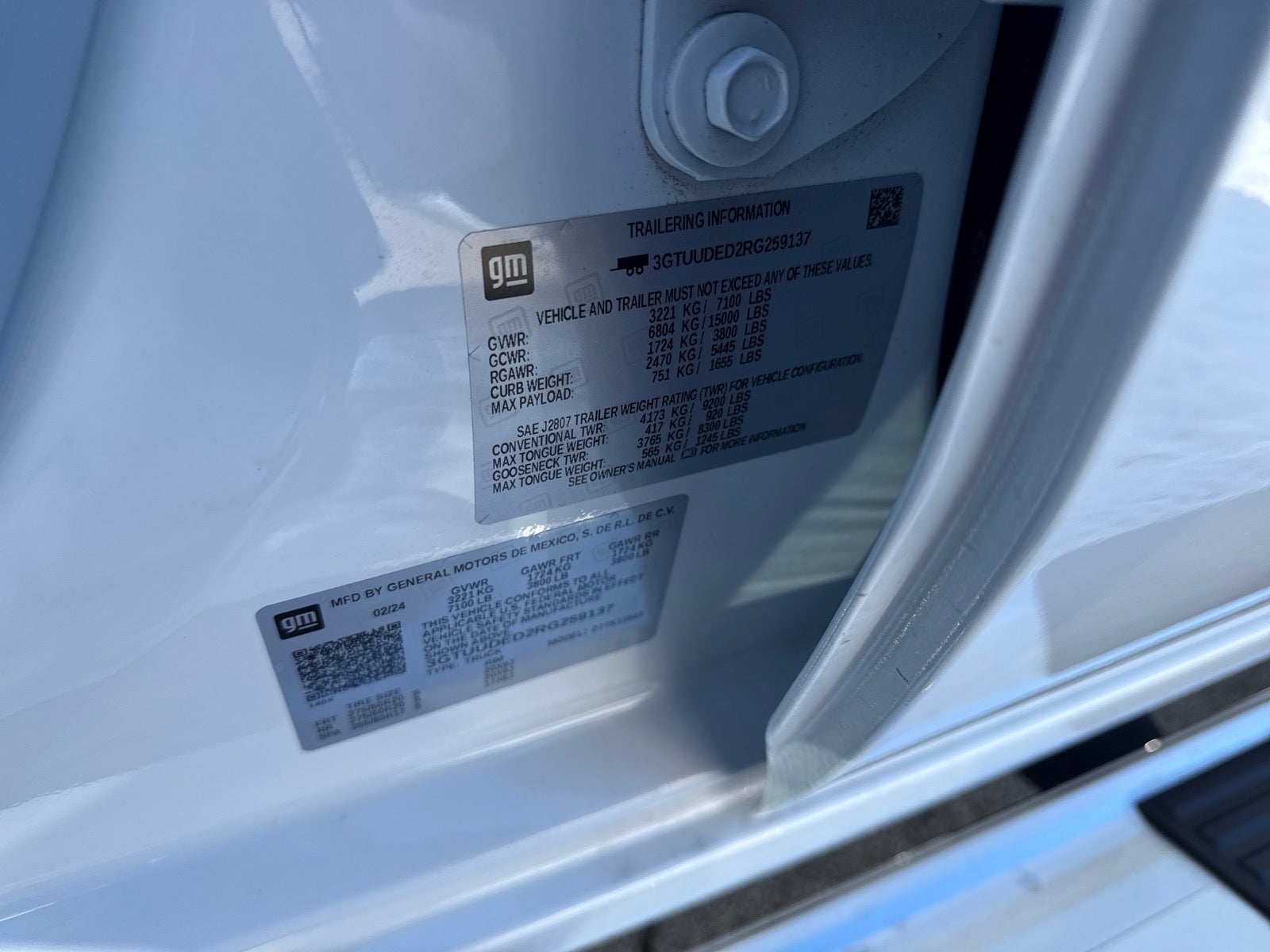 2024 GMC Sierra 1500 SLT