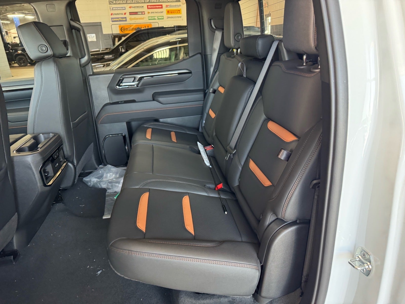 2026 GMC Sierra 1500 AT4 - Photo 10