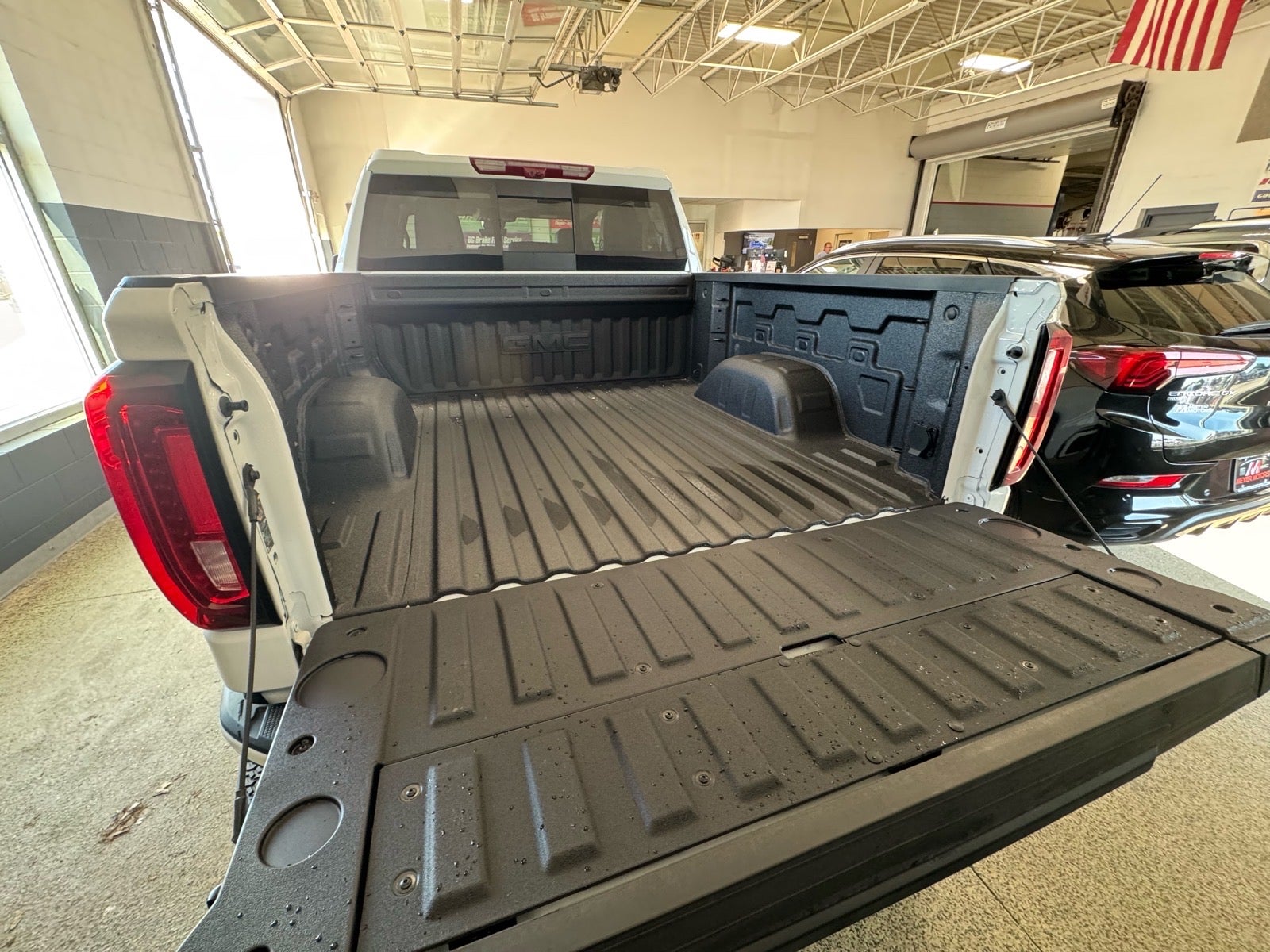2026 GMC Sierra 1500 AT4 - Photo 8