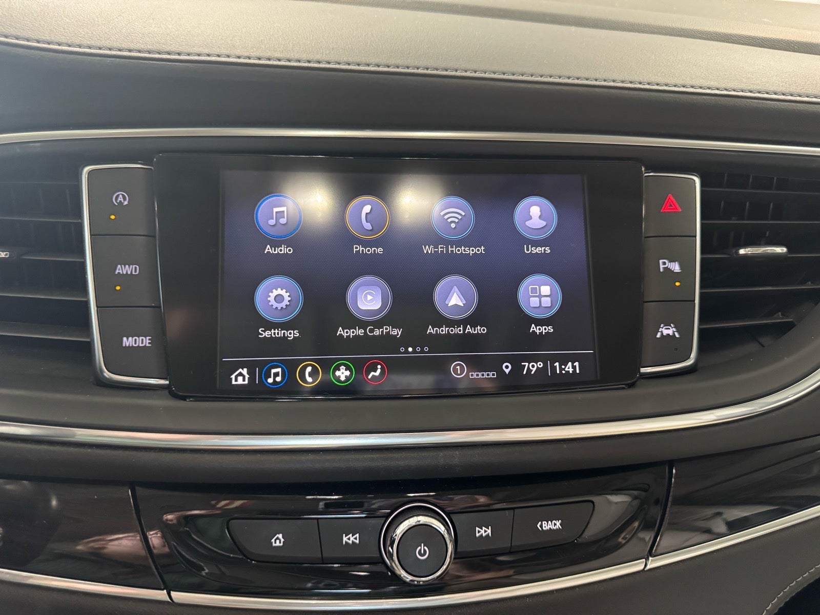 2023 Buick Enclave Essence