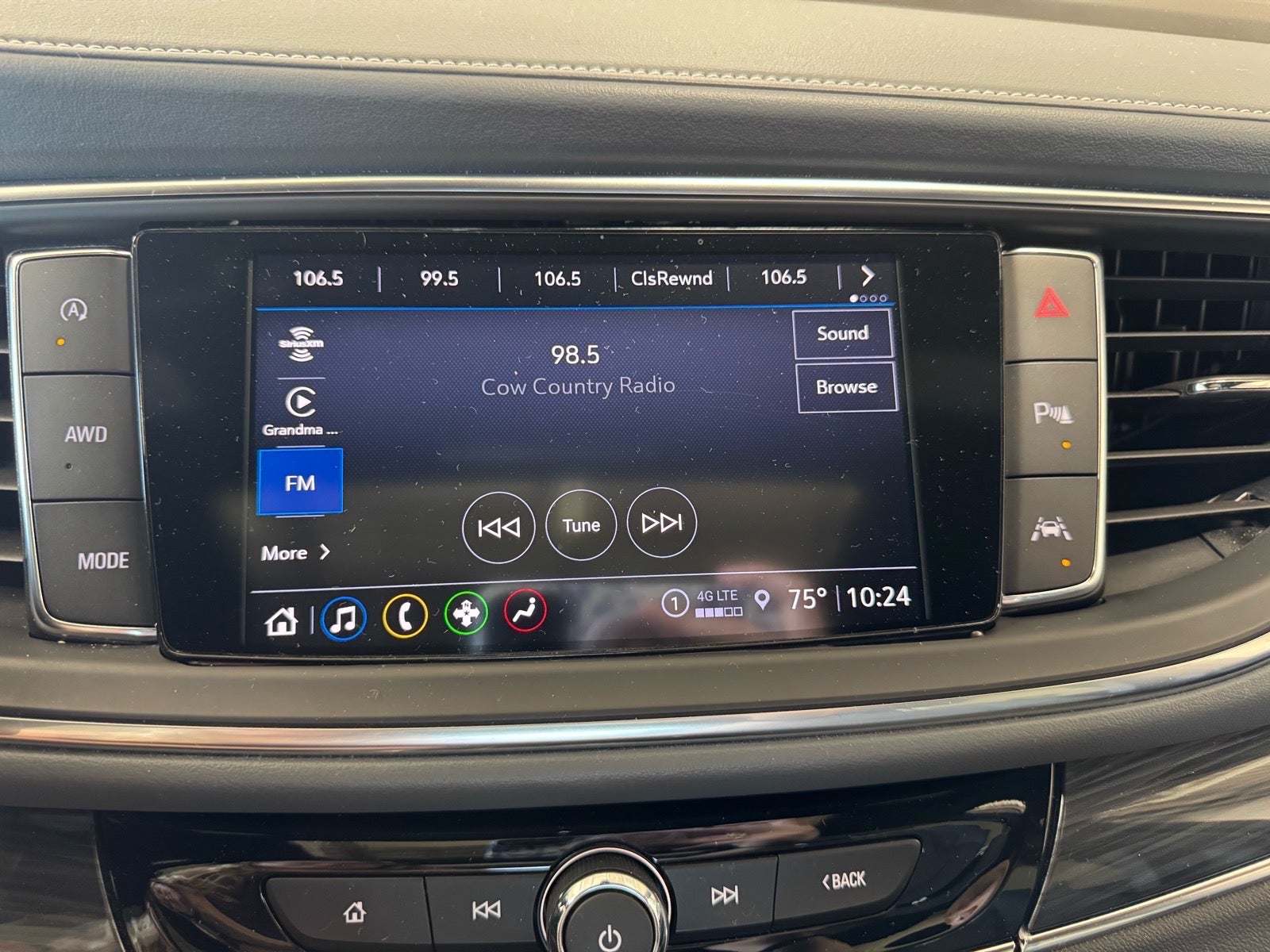 2023 Buick Enclave Essence