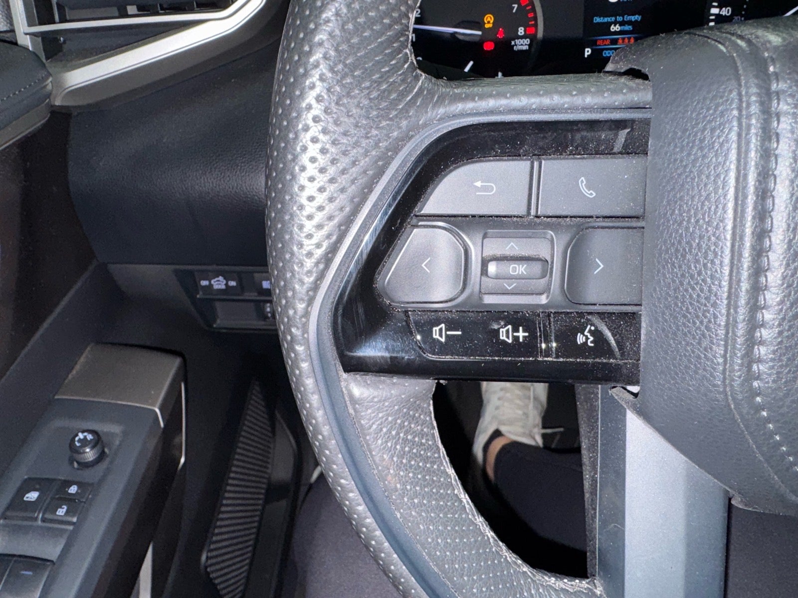 2022 Toyota Tundra 4WD SR5