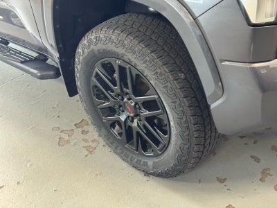 2022 Toyota Tundra 4WD SR5